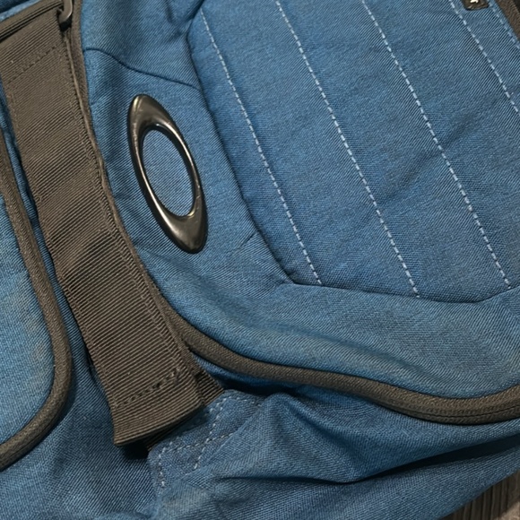 Oakley Enduro 3.0 Big Backpack - Picture 3 of 5